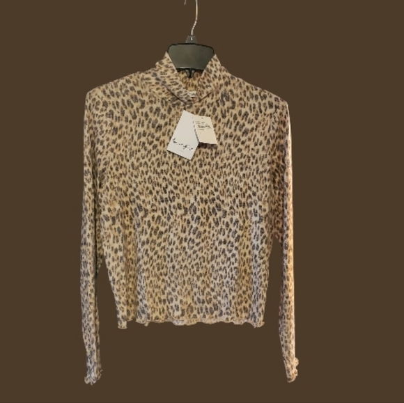 love, Fire Tops - Love Fire Brushed Mock Neck Leopard Print Crop Top - Lettuce Edge